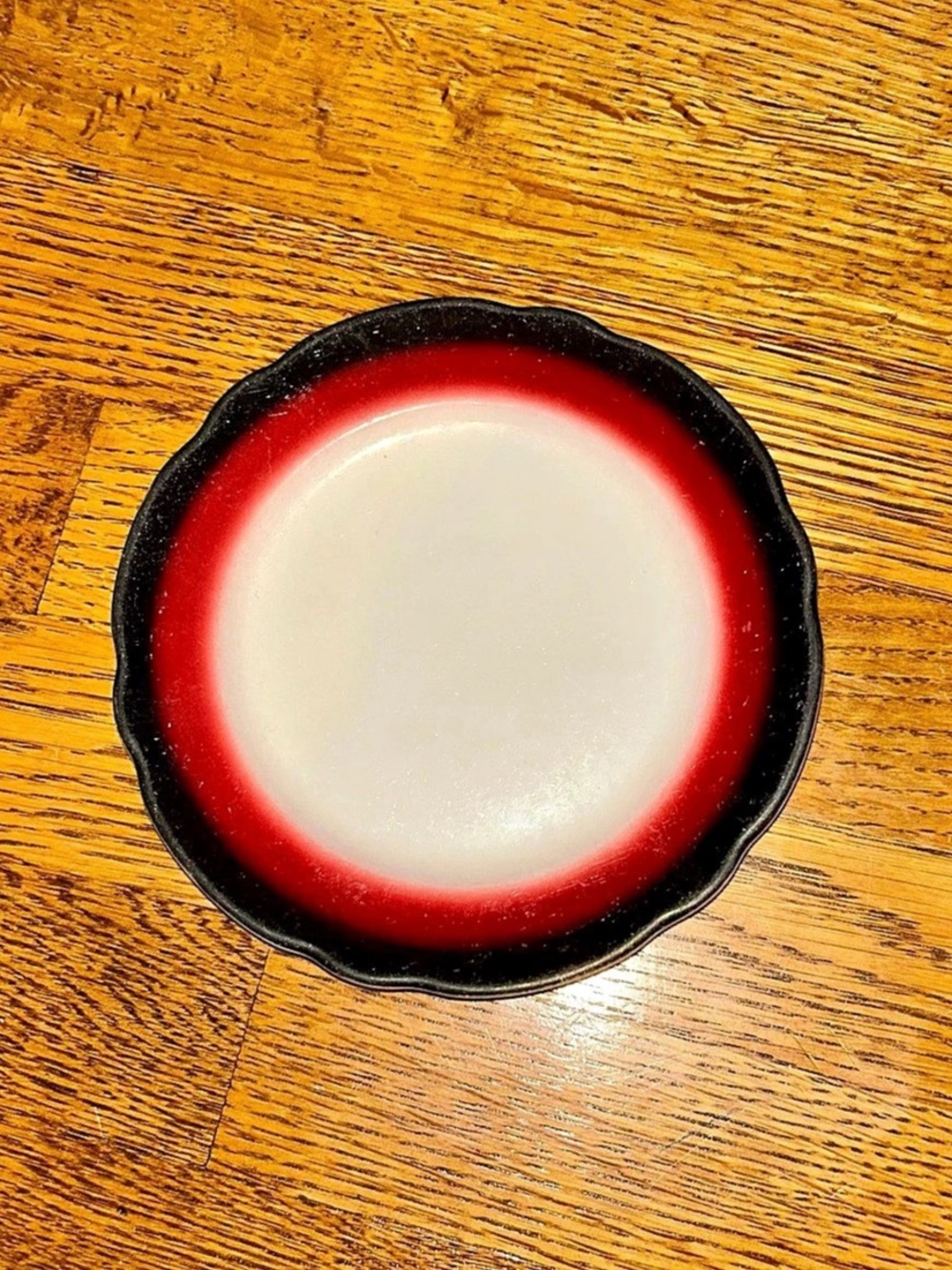 Vintage/Antique 1959 Red Airbrushed Gradient Scalloped Trim Side Plate